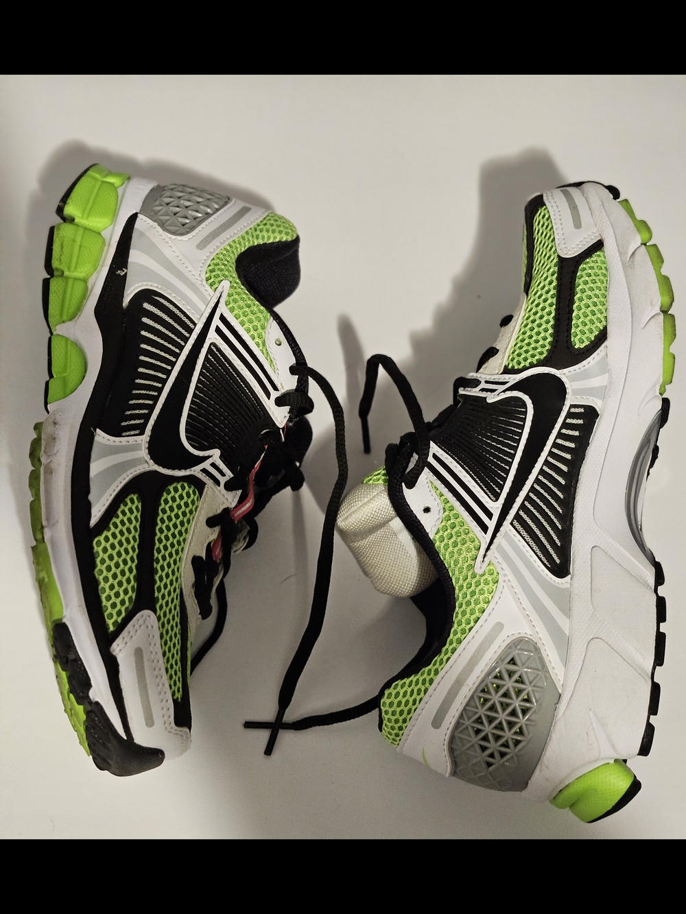 Nike Air Zoom Vomero 5 SE SP "Electric Green